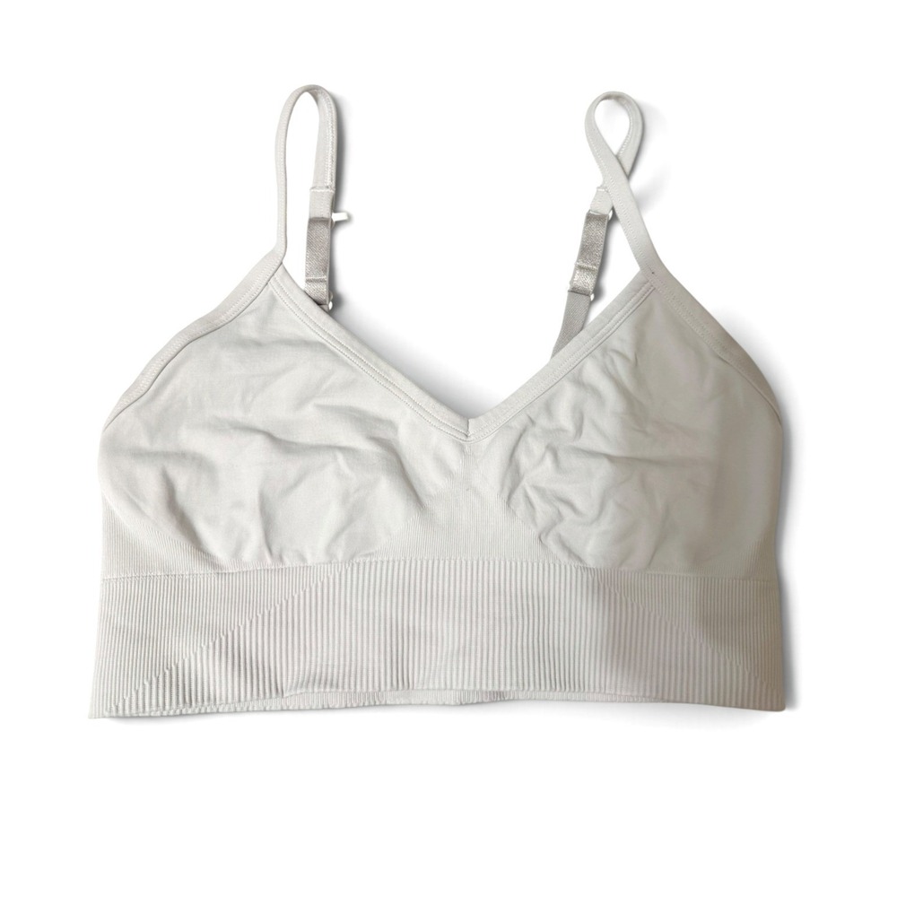 Lululemon Ebb to Street sports Bra white Minimalist Light Support size 4